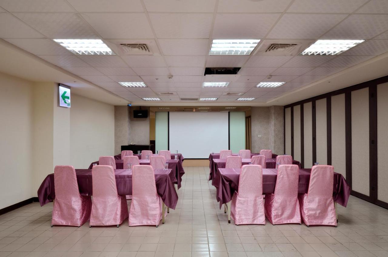 Ever Delightful Business Hotel Chiayi Eksteriør billede