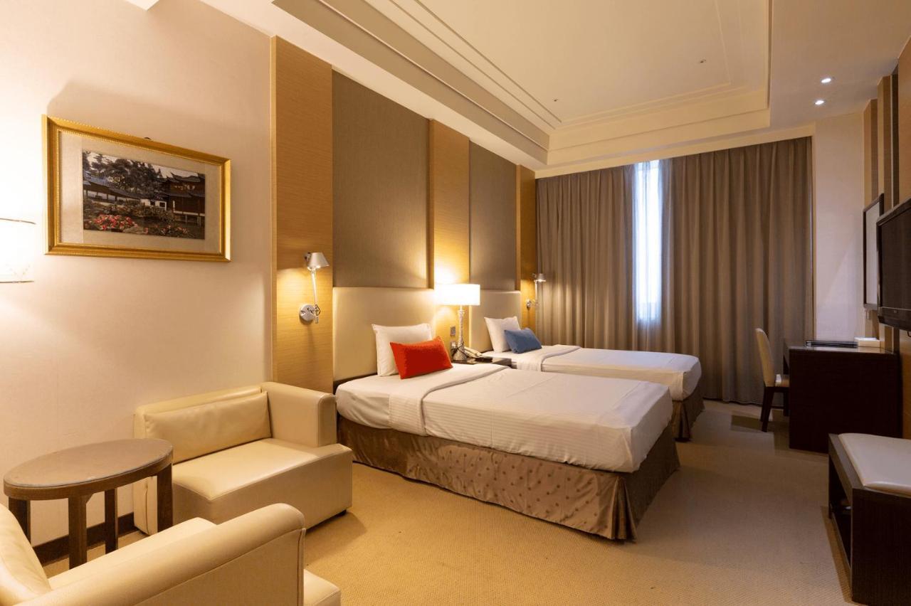 Ever Delightful Business Hotel Chiayi Eksteriør billede