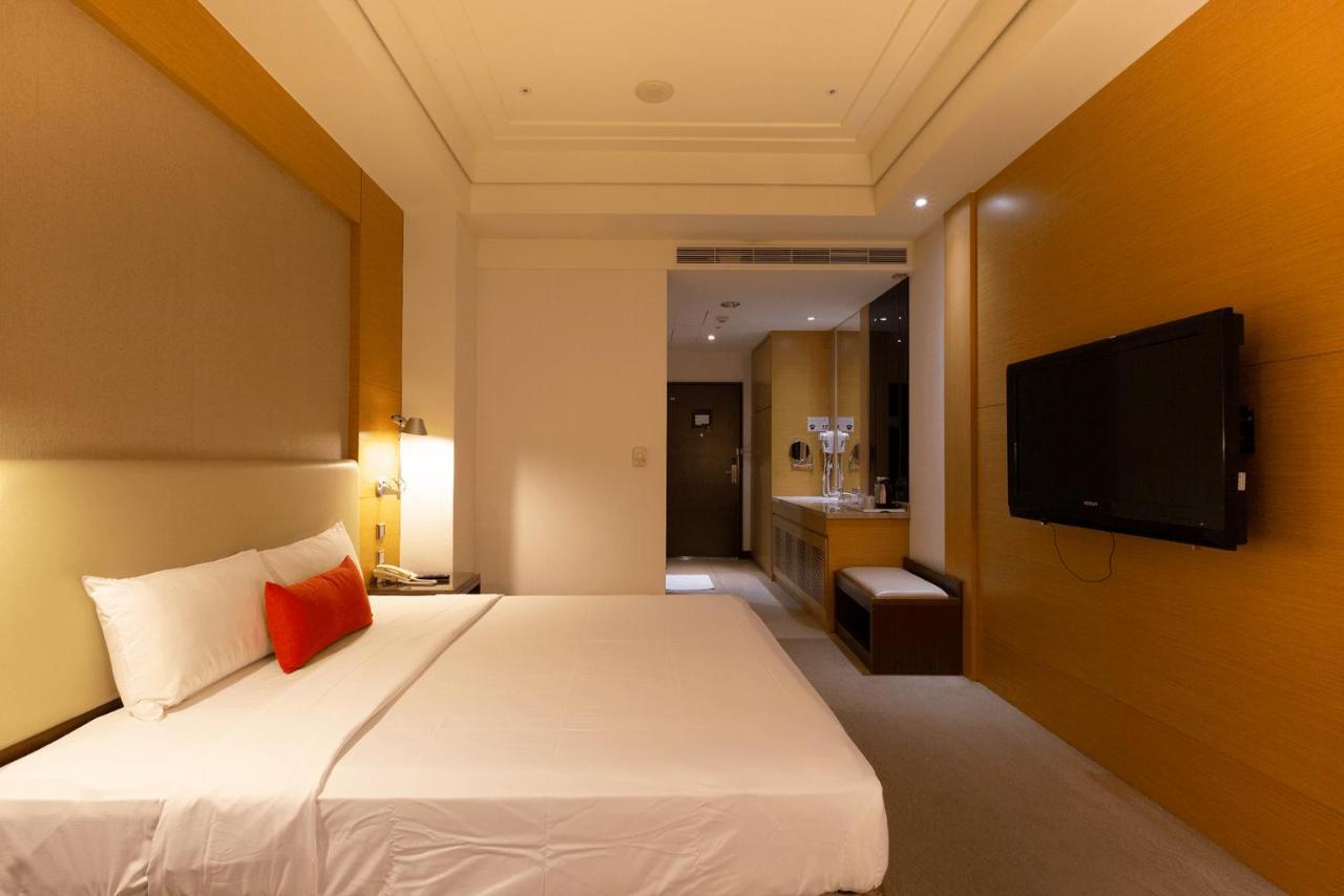 Ever Delightful Business Hotel Chiayi Eksteriør billede