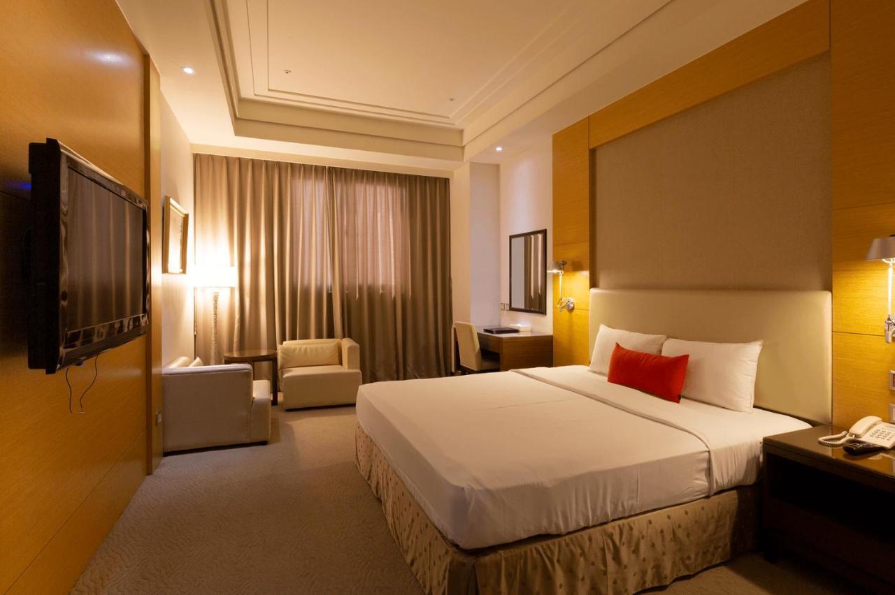 Ever Delightful Business Hotel Chiayi Eksteriør billede