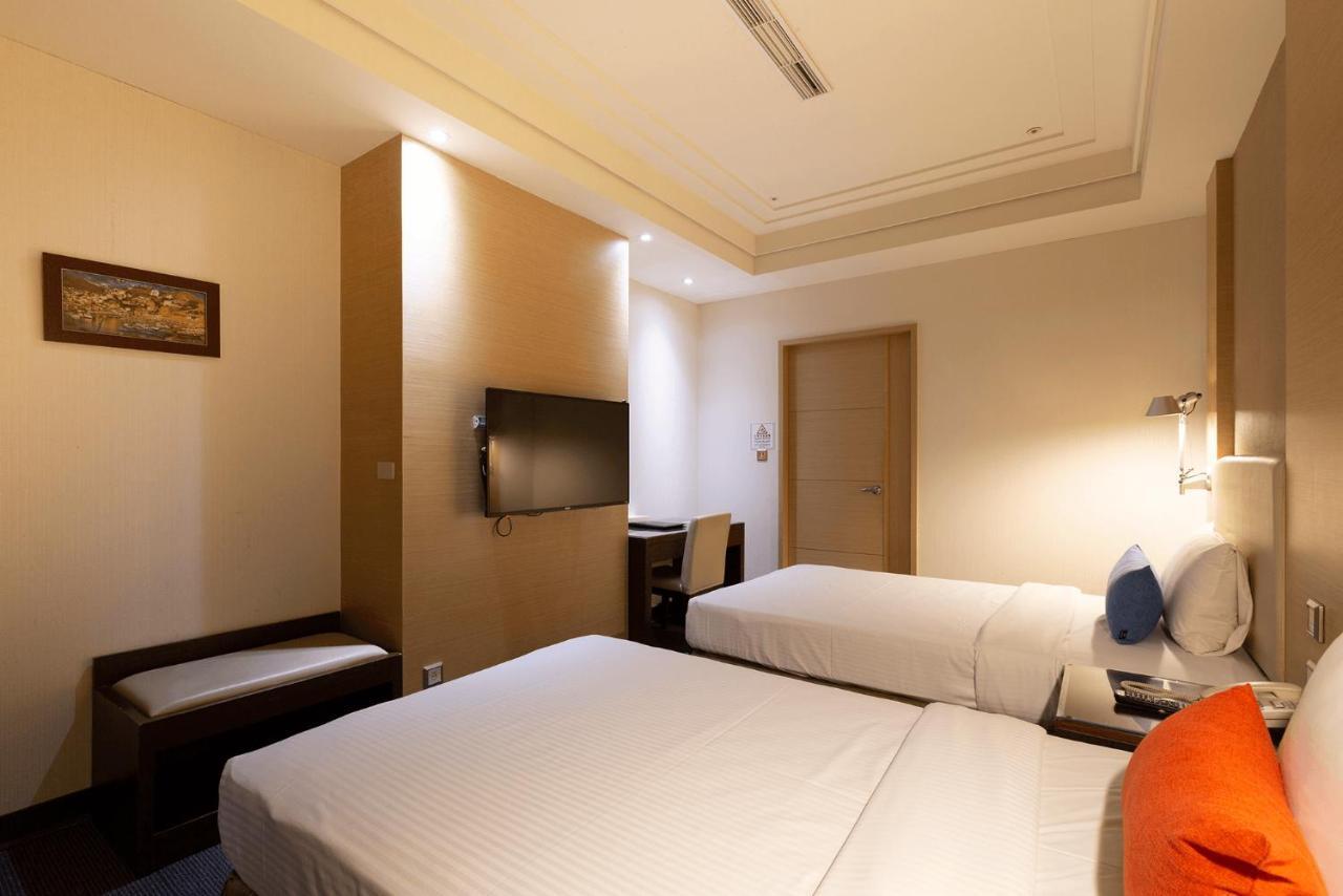 Ever Delightful Business Hotel Chiayi Eksteriør billede